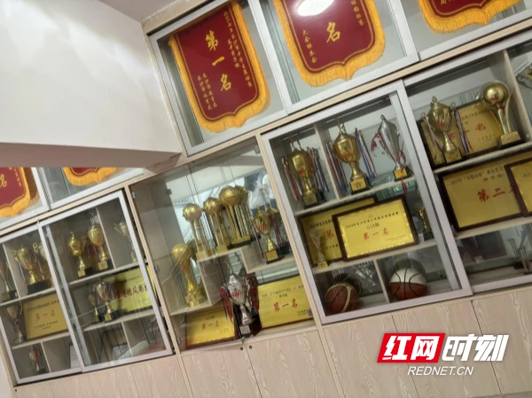 季后赛如何通过团队训练提升默契_0